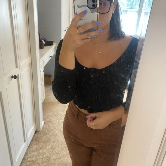 Cropped Long Sleeve Top - Picture 1 of 5